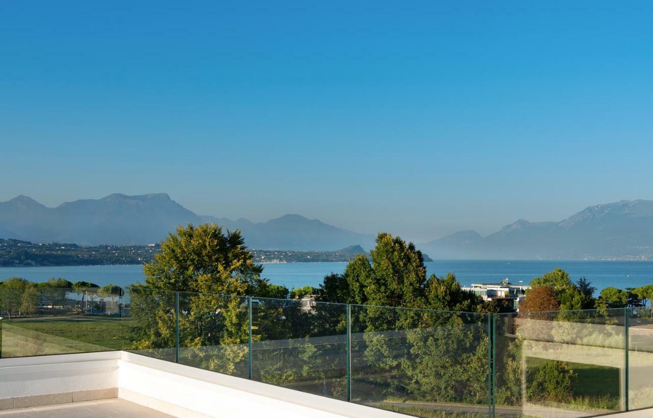 Villa Bianca Luxury Apartments Desenzano del Garda Eksteriør bilde