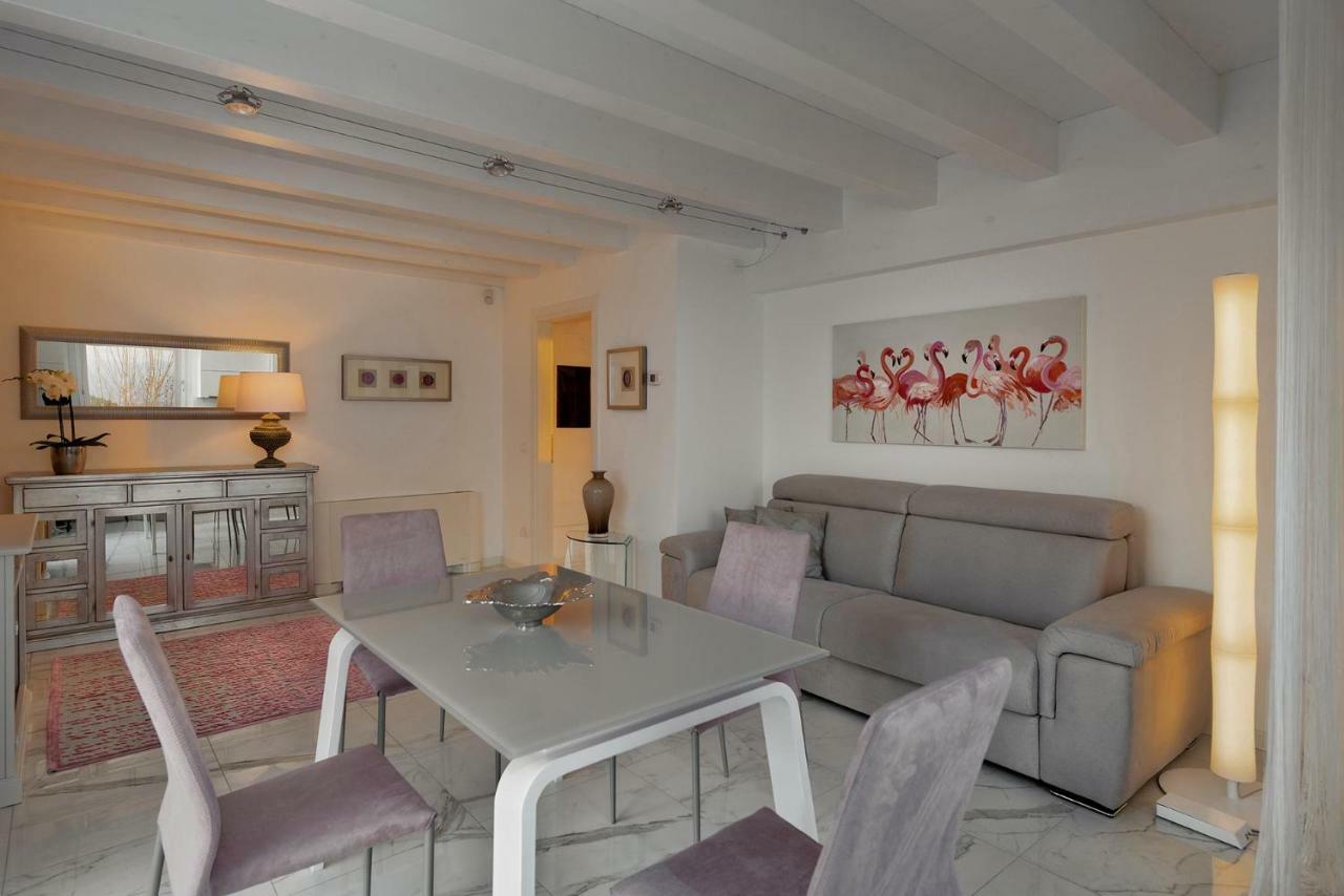 Villa Bianca Luxury Apartments Desenzano del Garda Eksteriør bilde